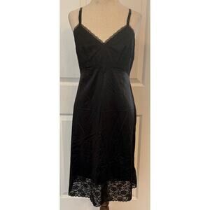 VTG Black Slip Dress Sz 34 Vanity Fair Lace Fairygrunge Whimsygoth Nightgown EUC